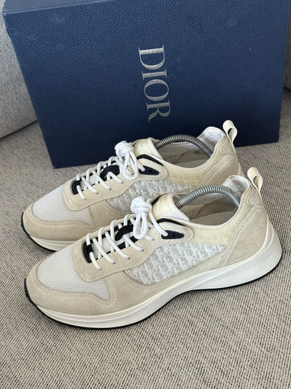 Dior White Oblique B25 Runner Trainers - UK8.5/42.5