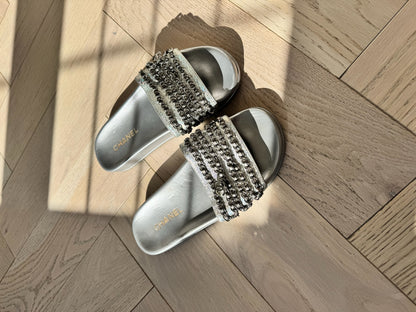 Chanel Silver CC Chainlink Flat Slide Sandals – EU 39 / UK 6