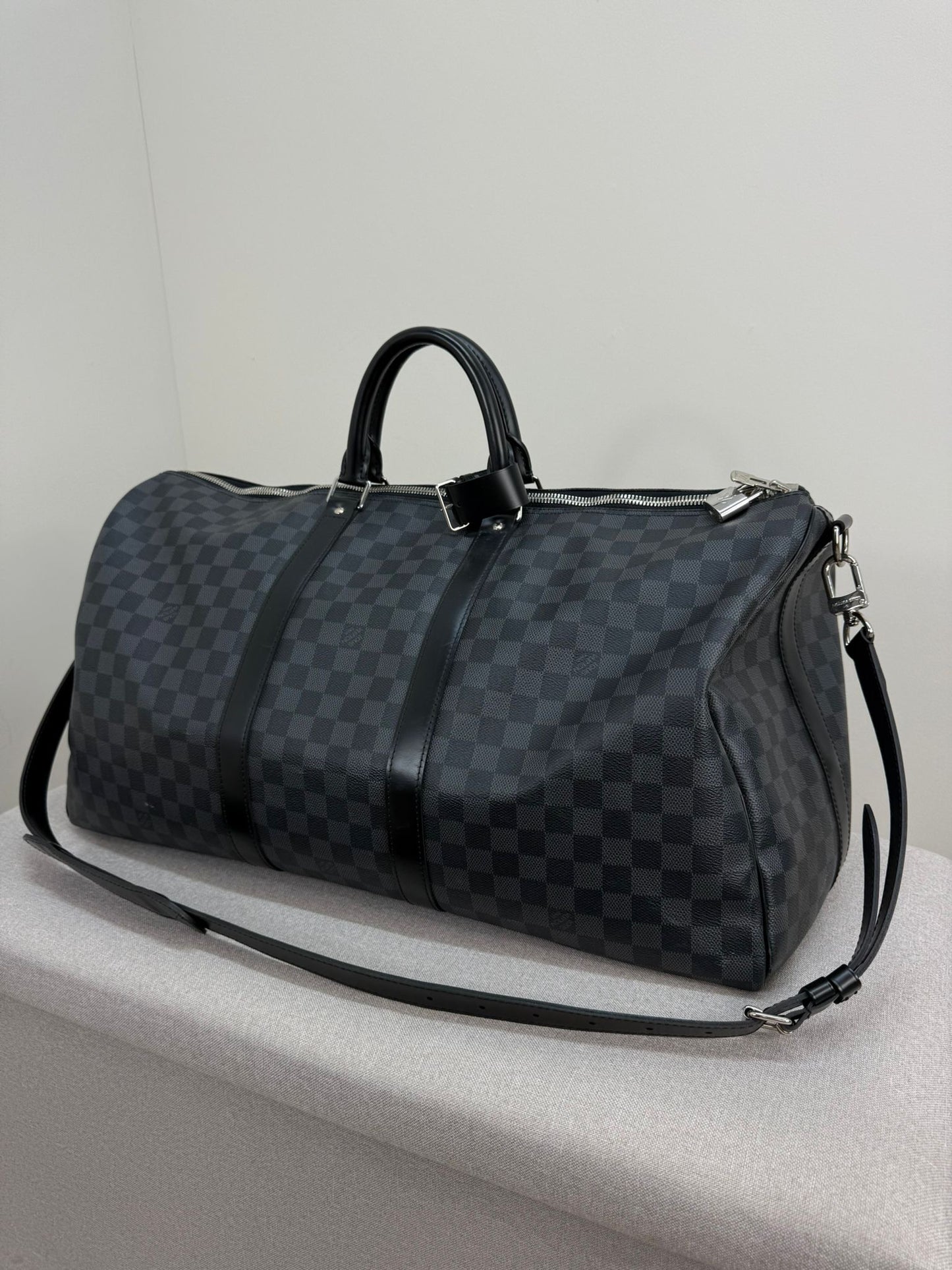 Louis Vuitton Damier 55 Bandouliere Keepall Travel Bag