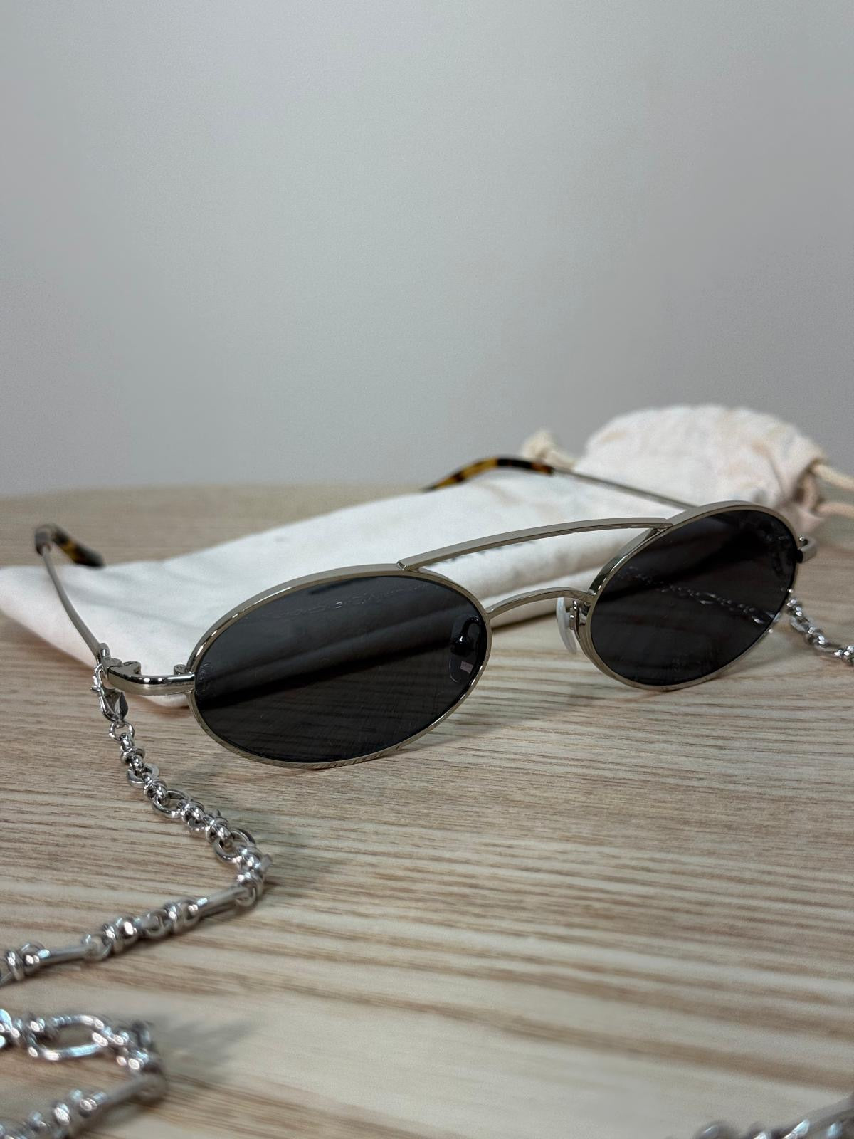 Alessandra Rich Silver Oval On-chain Sunglasses - One Size