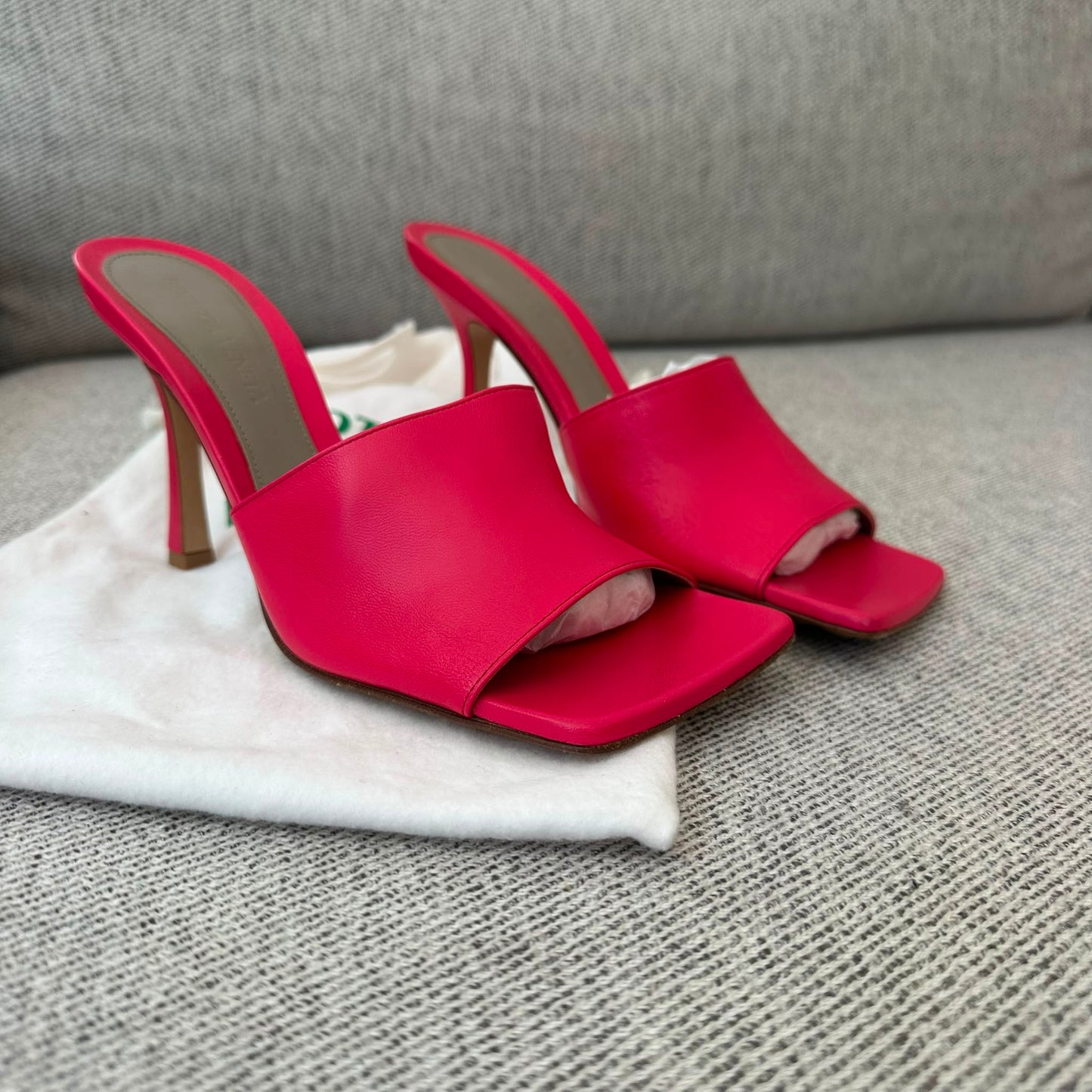 Bottega Veneta Red Square Toe Heels – EU 37 / UK 4