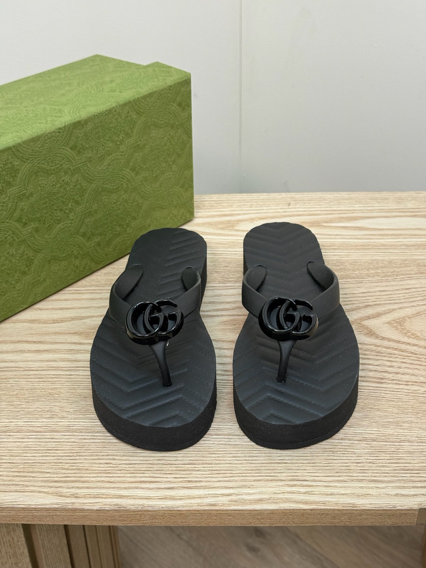 Gucci Black Double G Flip Flops
Brand New In Box UK 2