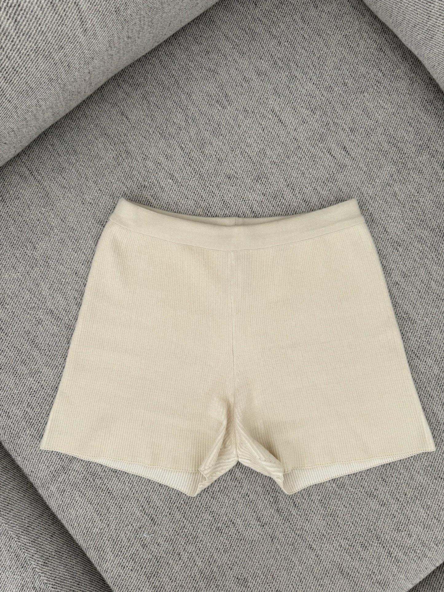 Jacquemus Beige Arancia Ribbed Knit Shorts - UK 6/8