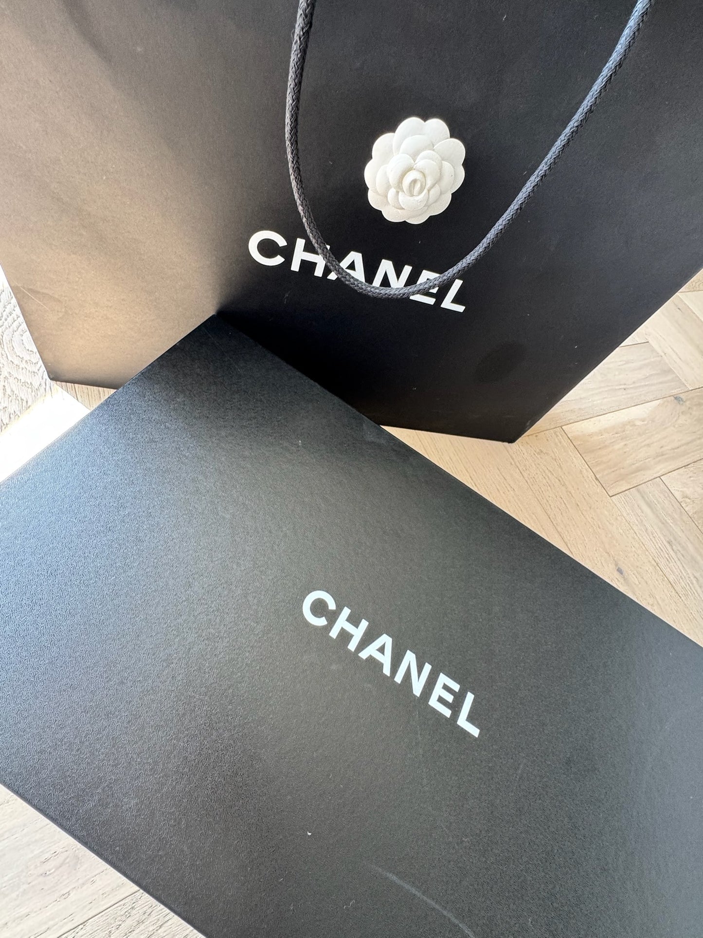Chanel Black shearling flat mules with pouch - UK 8, EU 42