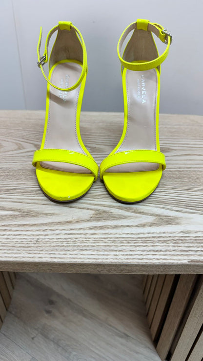 Carvela Yellow Glacier Patent Heels – EU 38 / UK 5