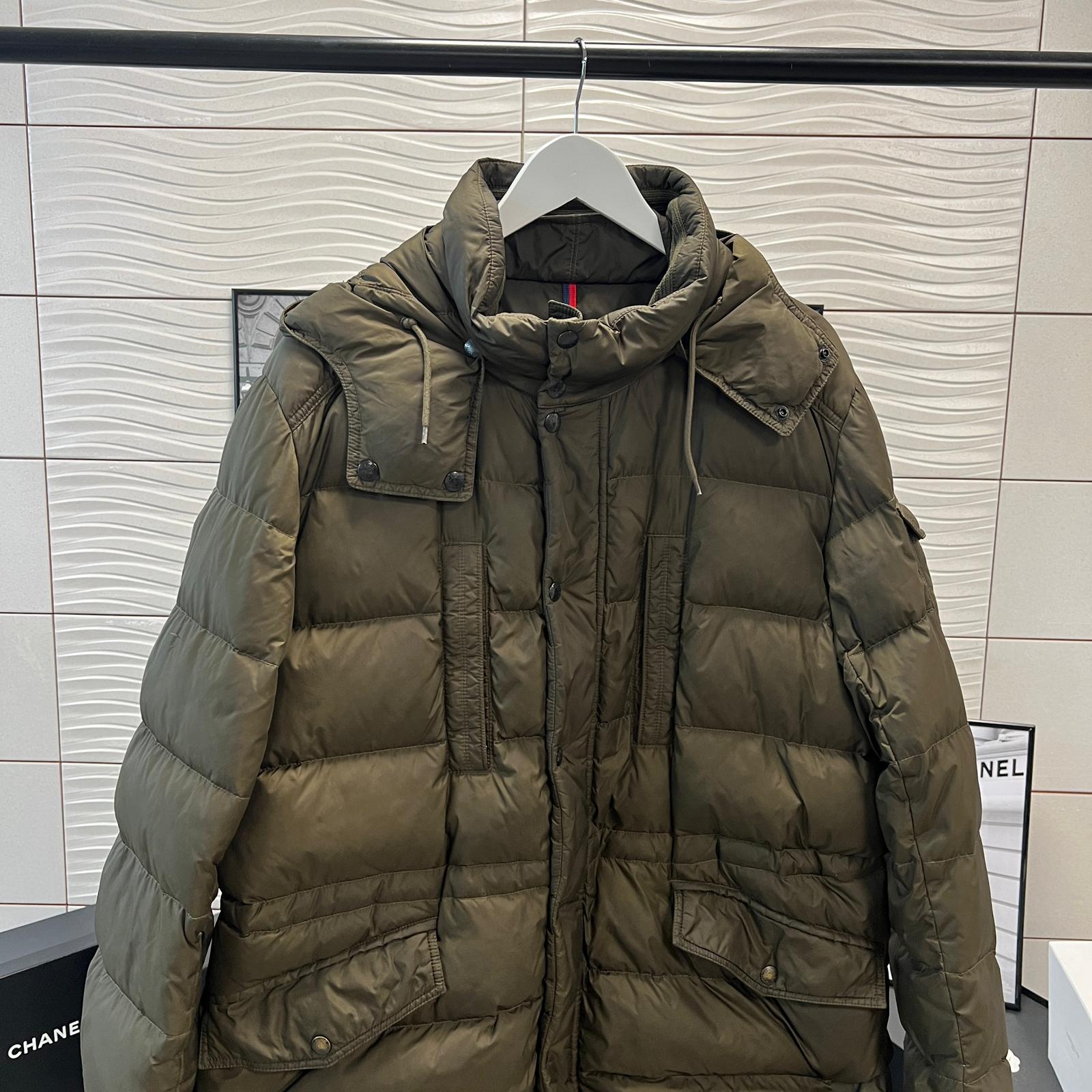 A4F24A46-81AF-46C0-8975-  