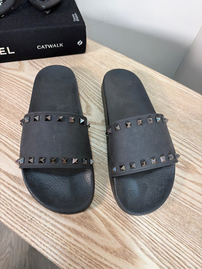 Valentino Mens Black Rockstud Sliders – EU 42 / UK 8