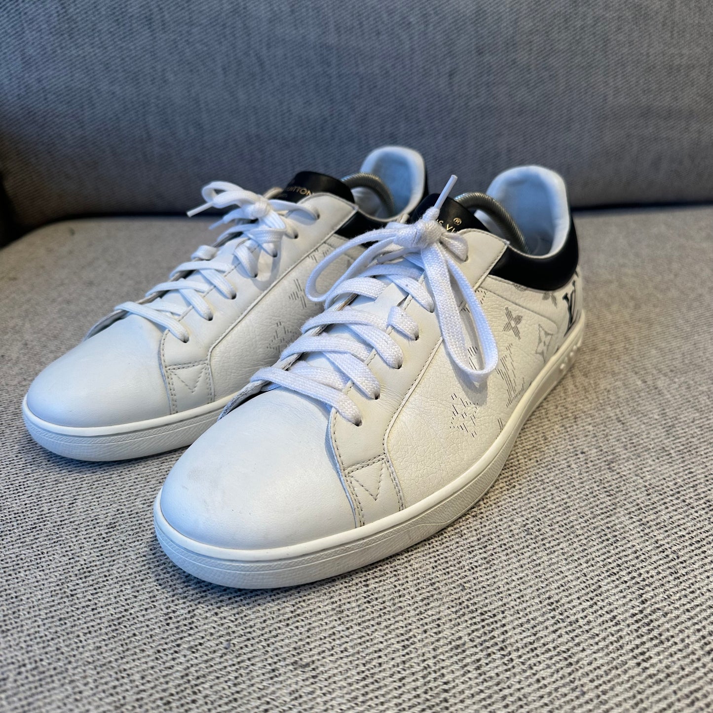 Louis Vuitton White Black Monogram Eclipse Trainers – UK 7.5