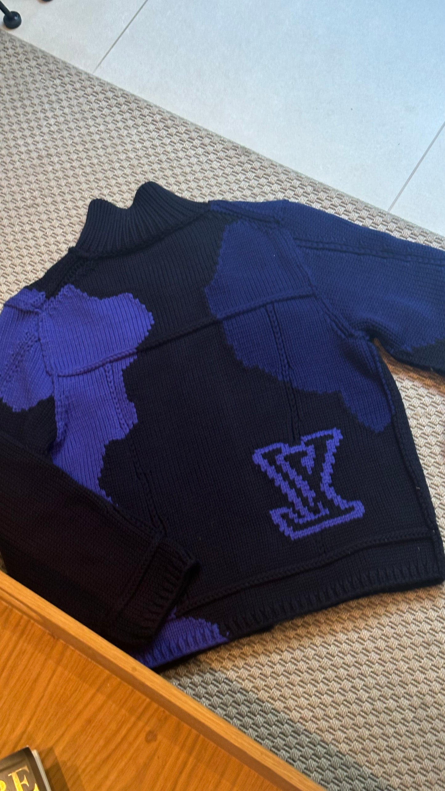Louis Vuitton Intarsia Heavy Knit Cardigen In Blue. Collectors item  - XXL