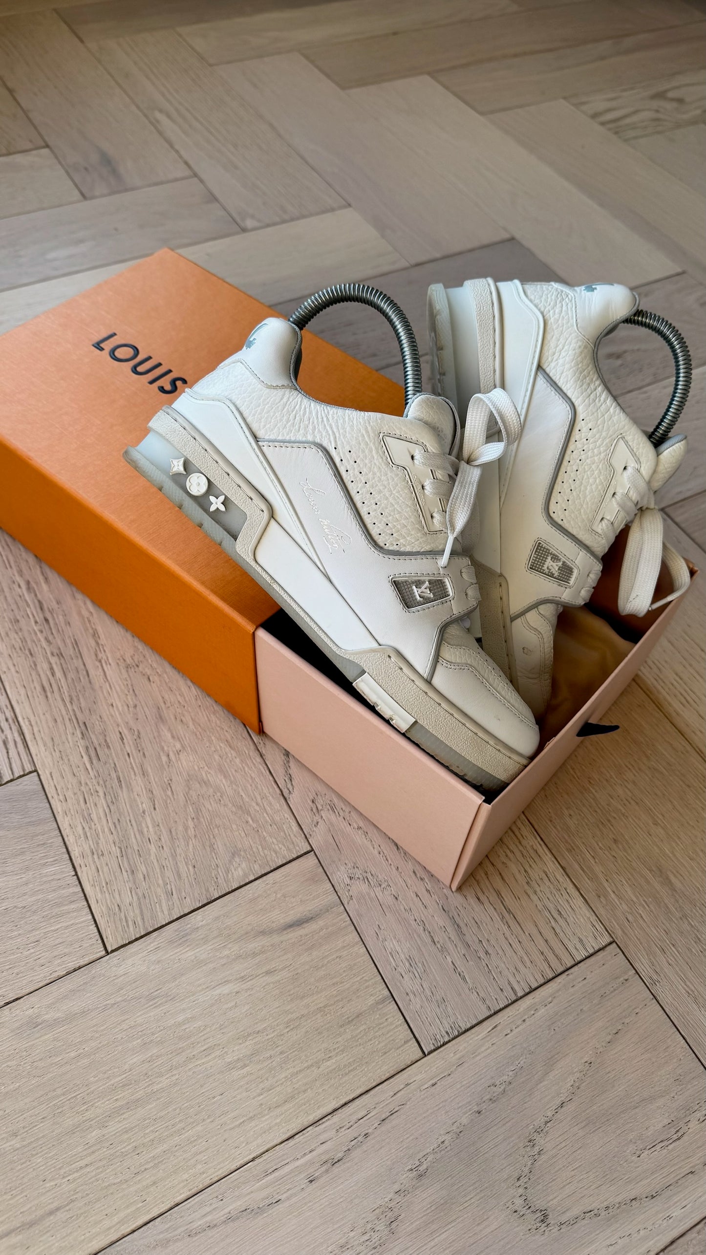 Louis Vuitton White Monochrome Trainers – EU 38 / UK 5