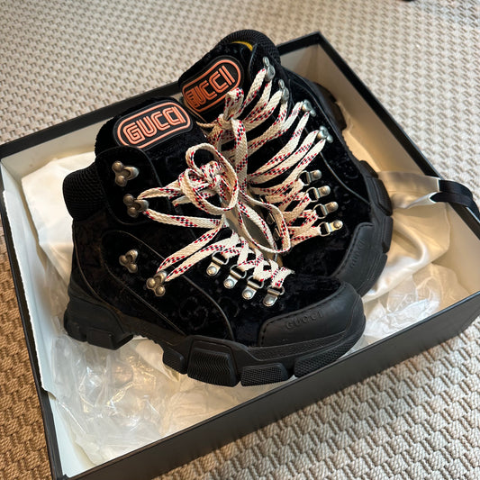 Gucci Black Crystal Velvet Flashtreck Chunky Boots – EU 37.5 / UK 4.5