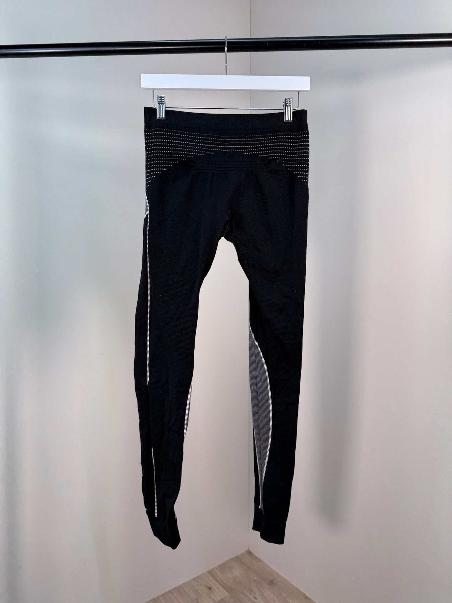 Off-White Black Gym Set leggings And CropActive Set - L/XL FIT UK 10