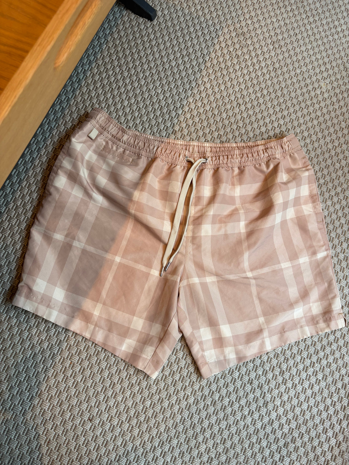 Burberry Beige Check Swim Shorts – XL
