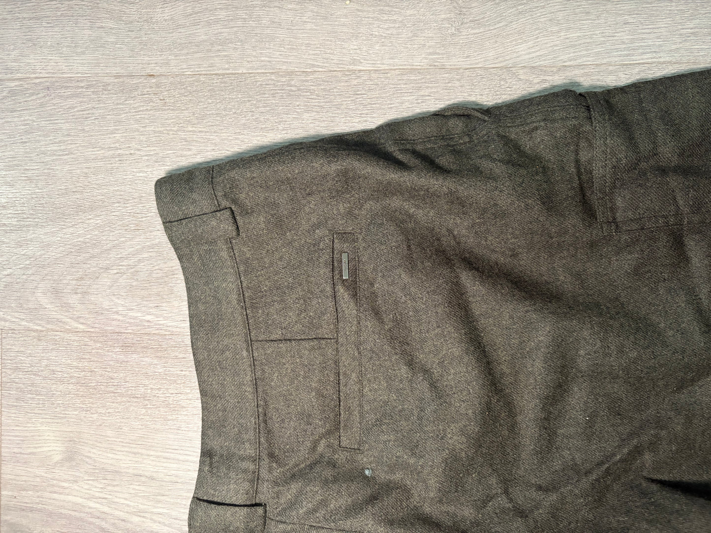 Louis Vuitton Grey Tailored Wool Cargo Trousers , brand new – IT 56