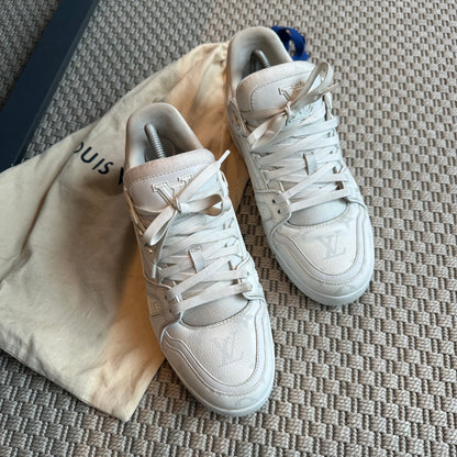 Louis Vuitton White Monogram LV Trainer – UK 7.5