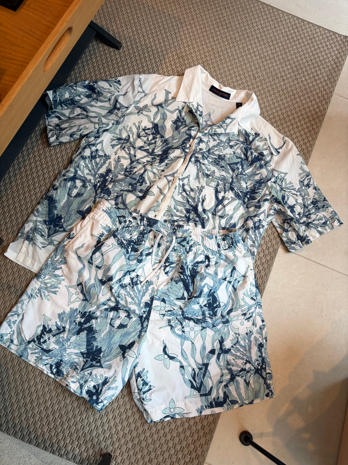 Louis Vuitton White & Blue Floral Monogram Aquagarden Swim Shorts – XXL