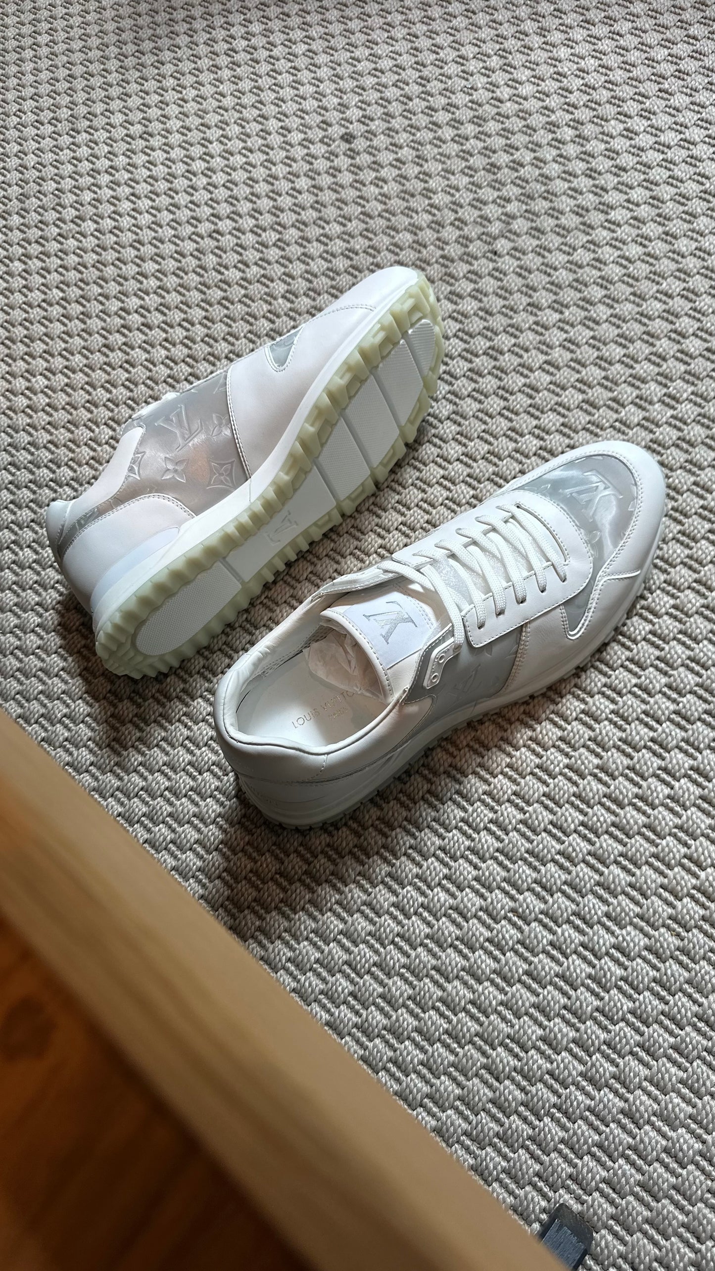 Louis Vuitton White Runaway Trainers – Brand New In Box UK 8