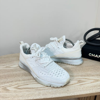 Louis Vuitton White VNR Knit Trainers – UK 7
