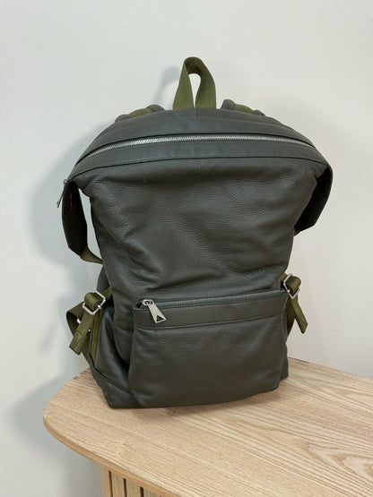 Bottega Veneta Army Green Deer Leather Backpack - 35 x 44 x 15 cm