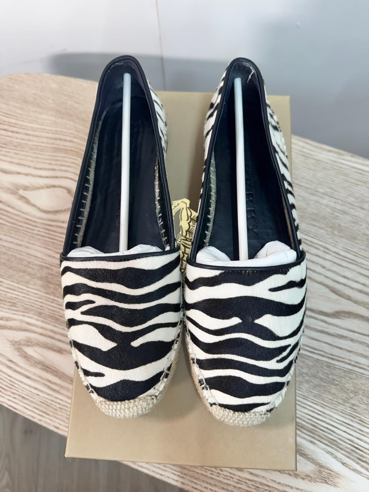 Burberry Zebra Print Brit Espadrille Hodgeson L Flat - UK 4