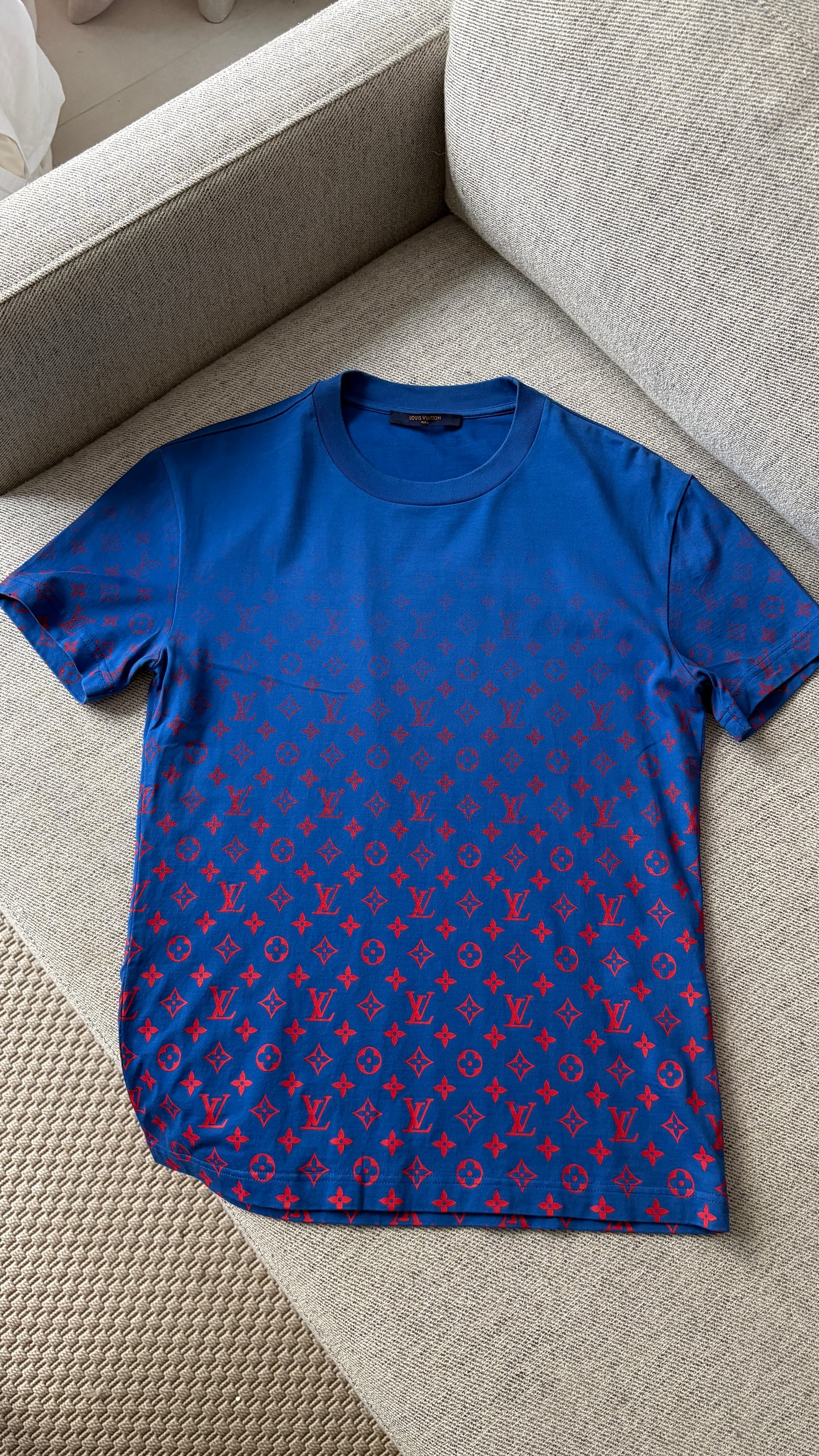 Louis Vuitton Blue Monogram T-Shirt – UK Small