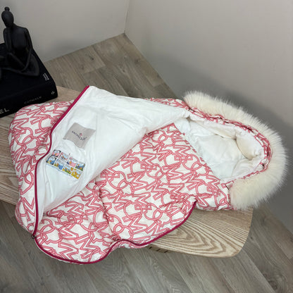 Kids Moncler Pram Snug Cream/Pink Fur Trim – One Size