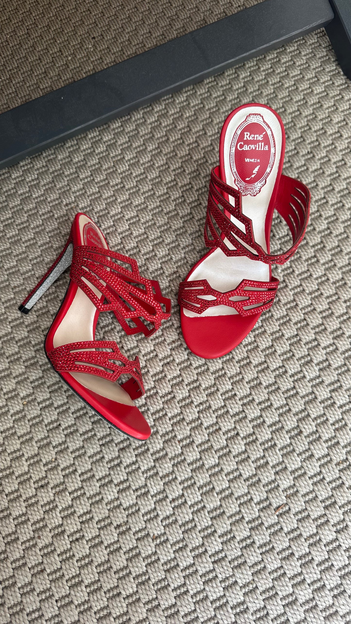 René Caovilla Red Crystal Embellished Mule Heels – EU 35.5 / UK 2.5