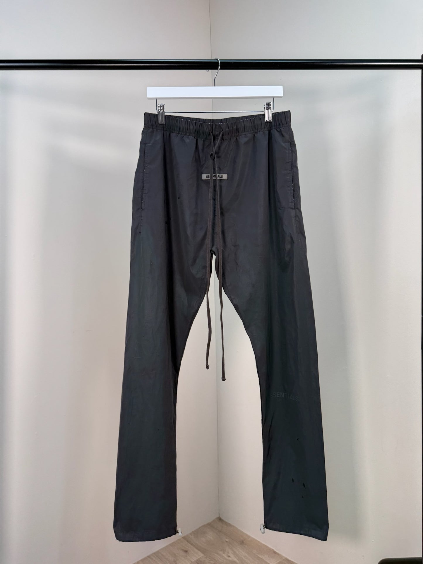 Essentials Black pants - Medium