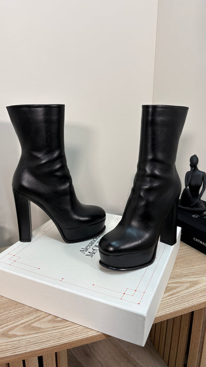 Alexander Mcqueen Black Platform Chunky Boot - 39/UK6