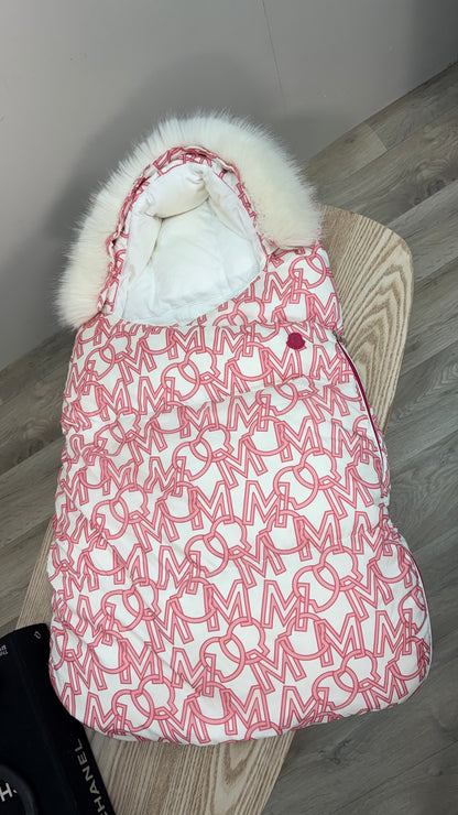 Kids Moncler Pram Snug Cream/Pink Fur Trim – One Size