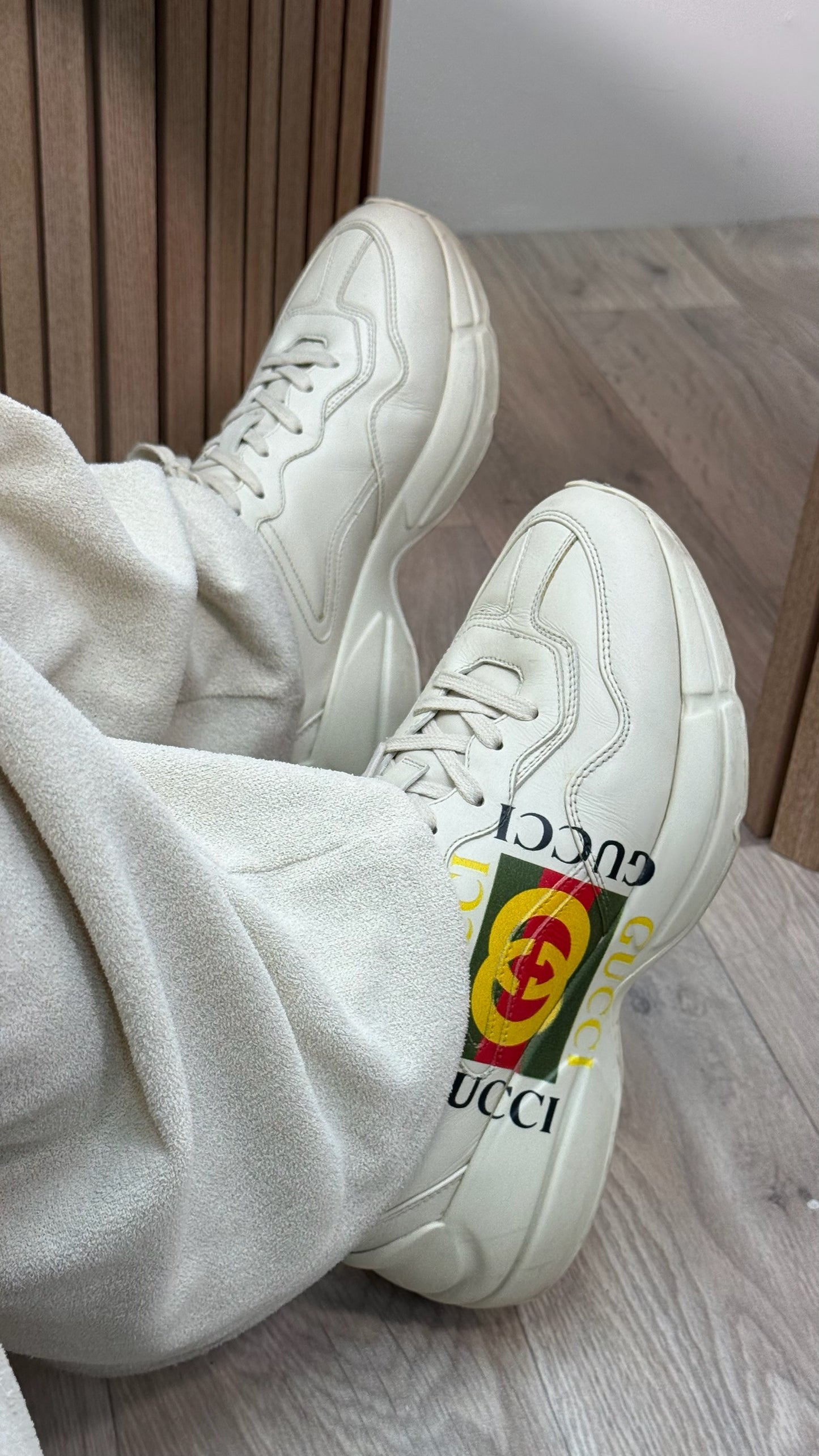 Gucci Cream Rhython Vintage Logo Trainers - UK 6