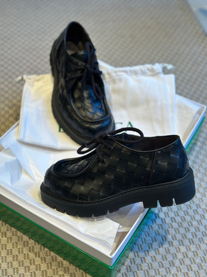 Bottega Veneta Intrecciato Leather Derby Shoes - 38/UK5
