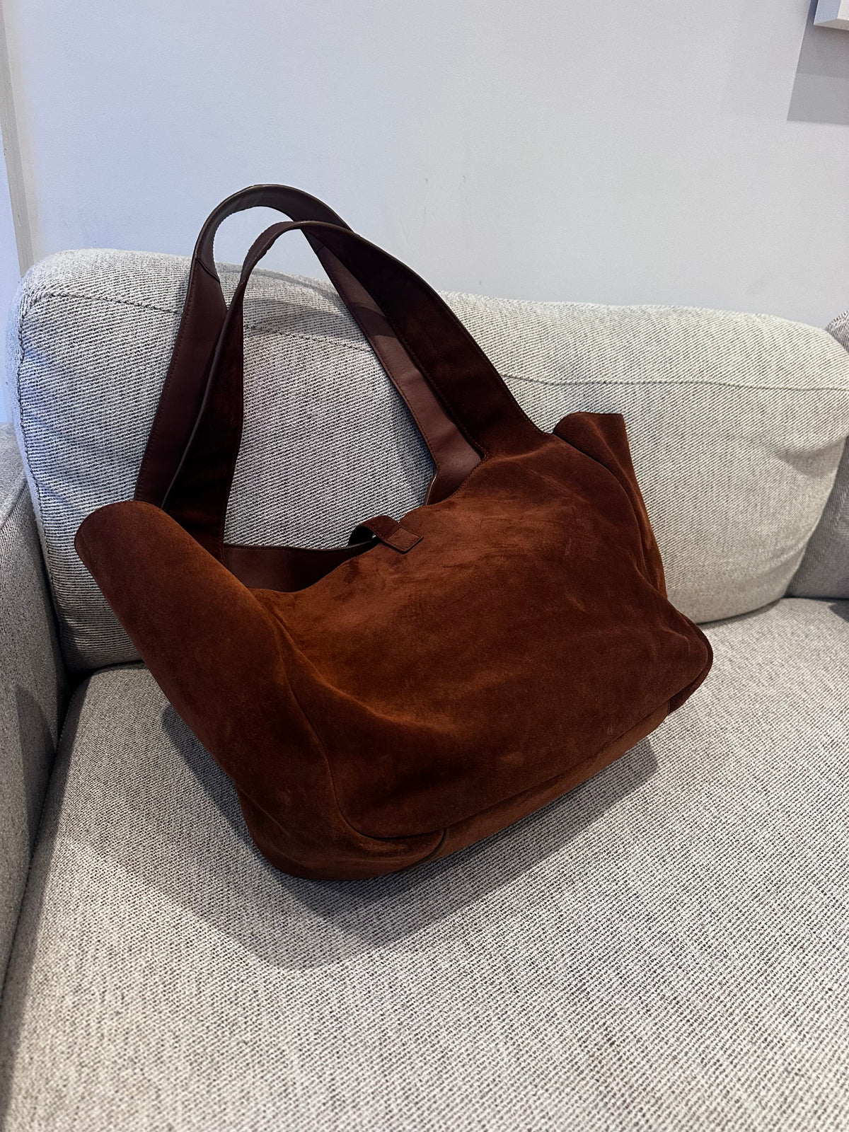 Saint Laurent Le 5 À 7 Bea Suede Tote Bag