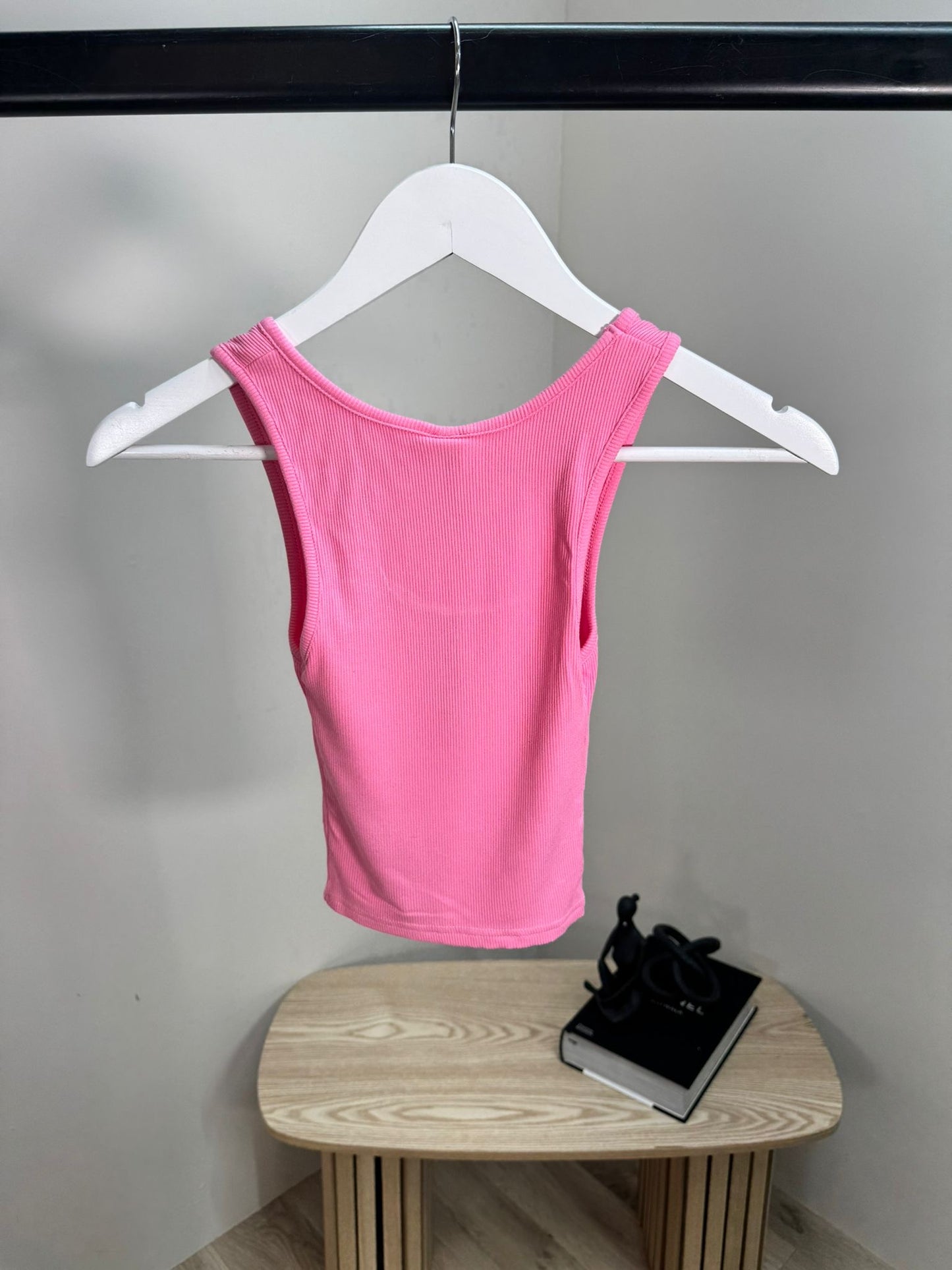 Skims Pink Ribbed Vest Top – In Tags Small