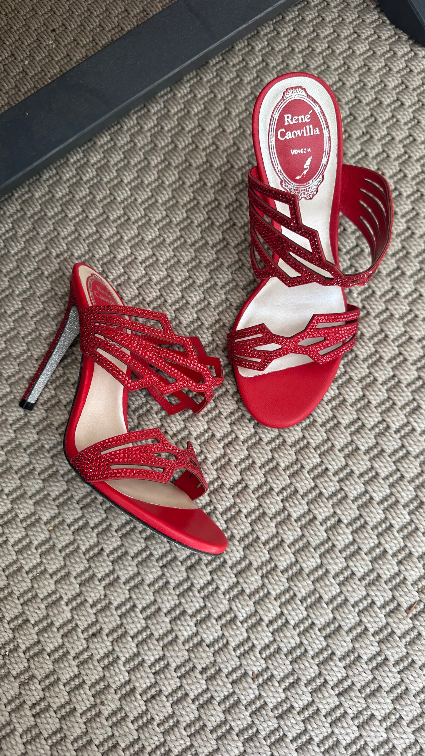 René Caovilla Red Crystal Embellished Mule Heels – EU 35.5 / UK 2.5
