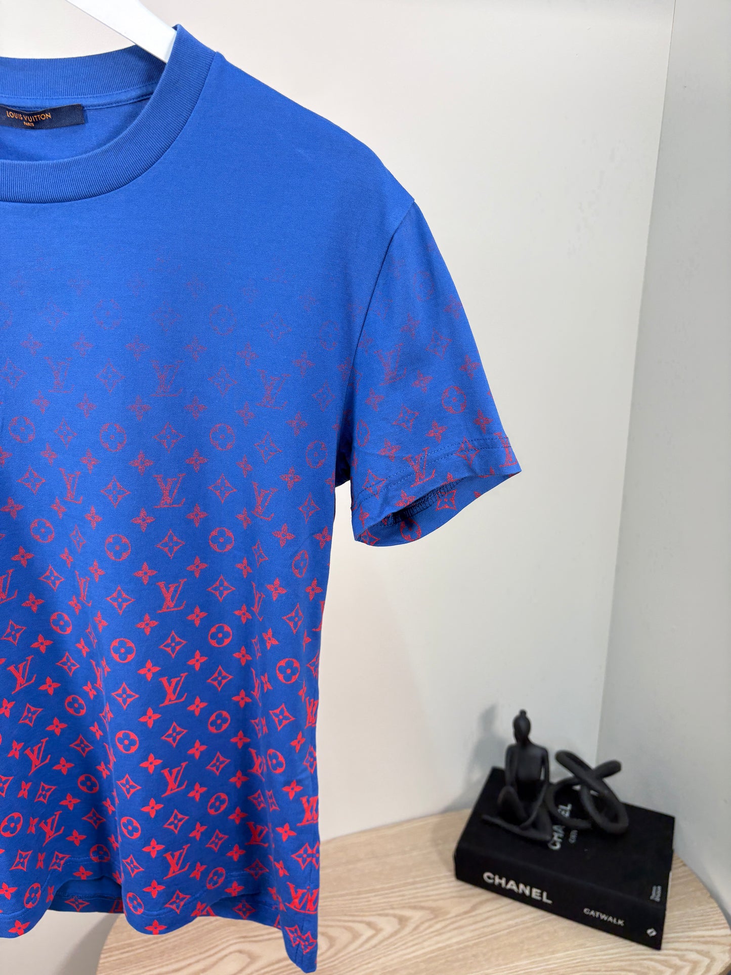 Louis Vuitton Blue Monogram T-Shirt – UK Small