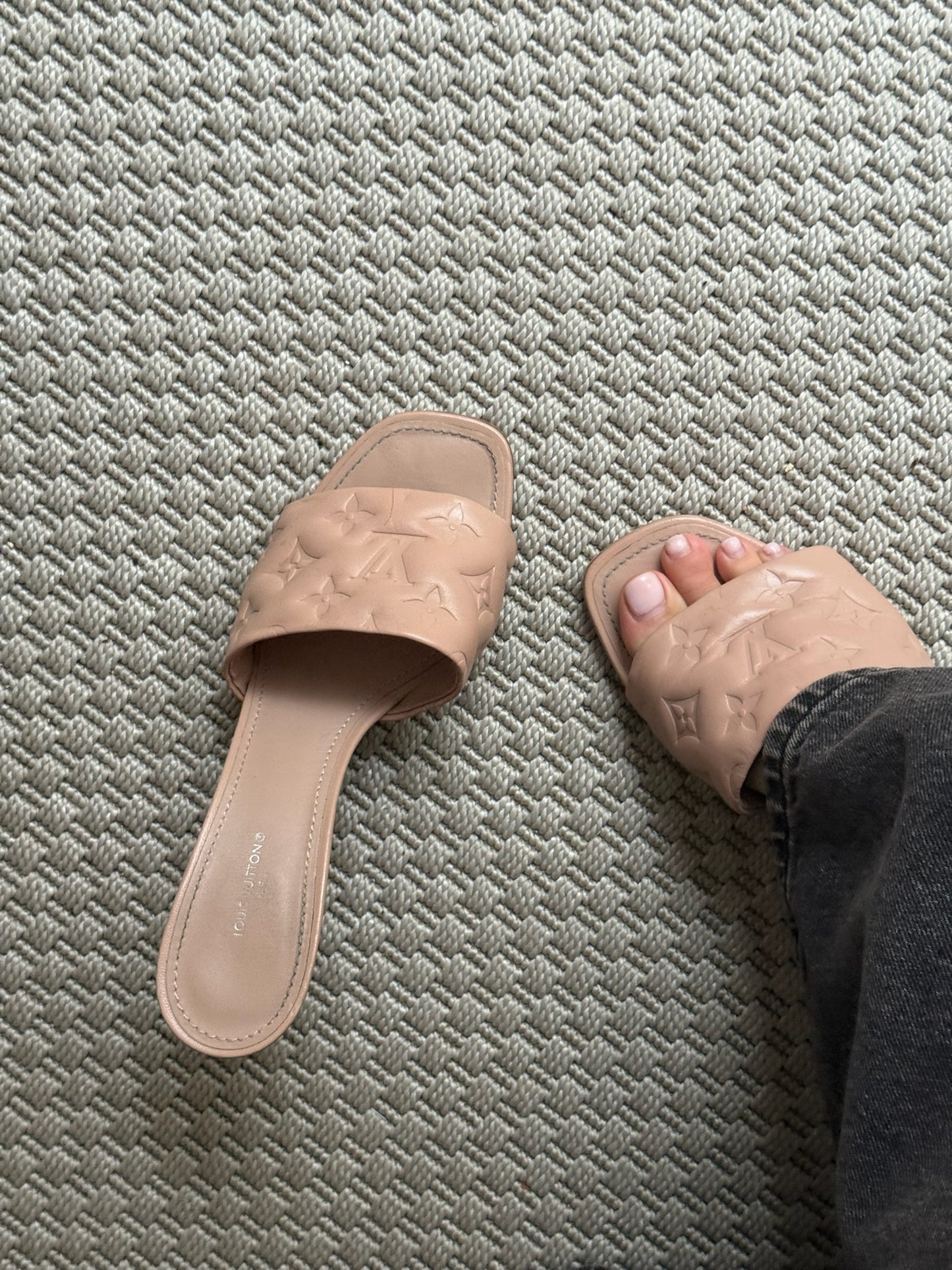 Louis Vuitton Dusty Pink Revival Mogogram Heels - UK 7