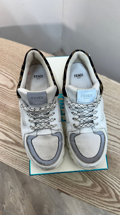 Kids Fendi Kids White FF Trainers – EU 37 / UK 4