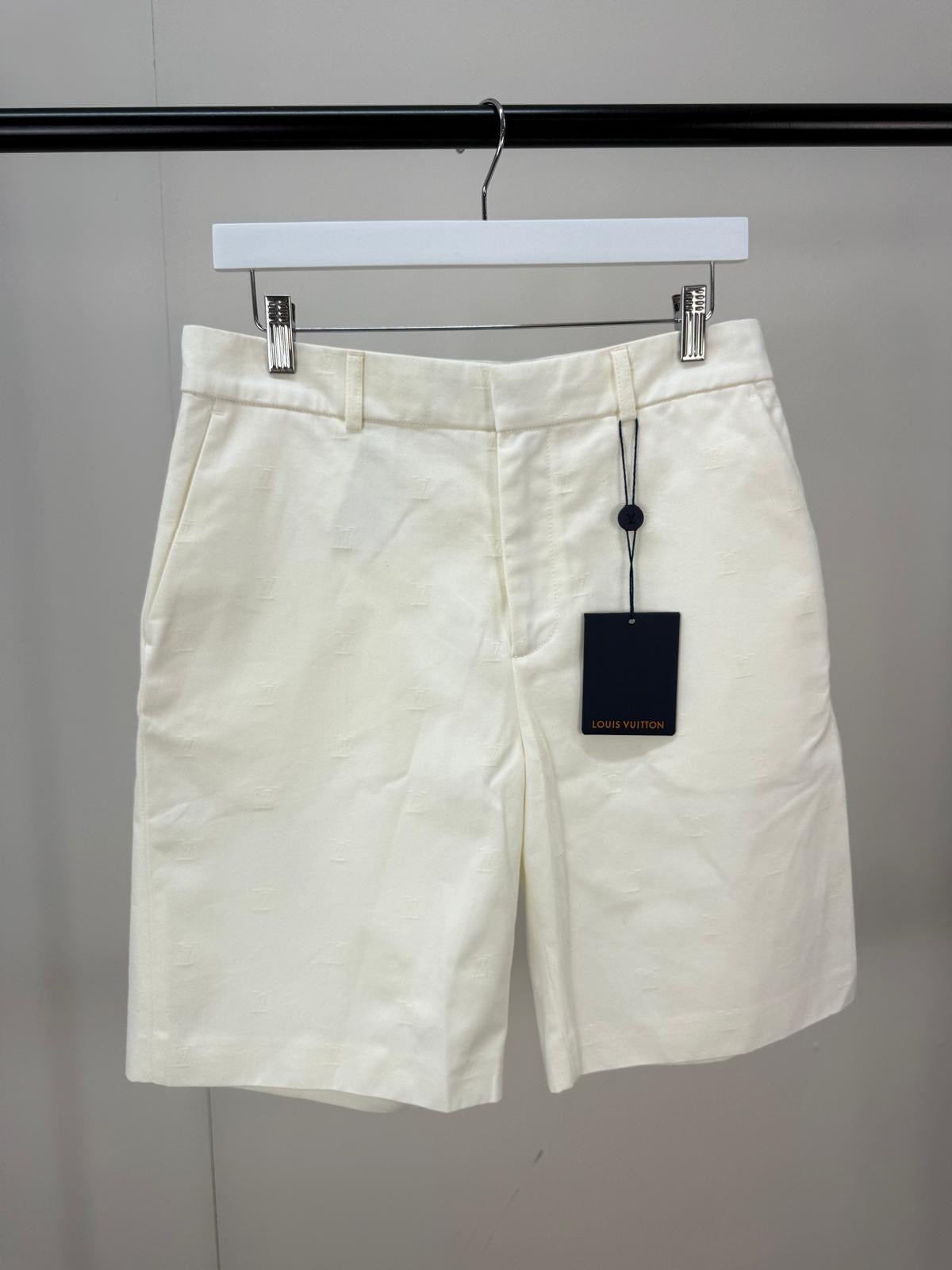 Louis Vuitton White LV Multi Logo Chino Shorts New in Tags - 46 UK XS