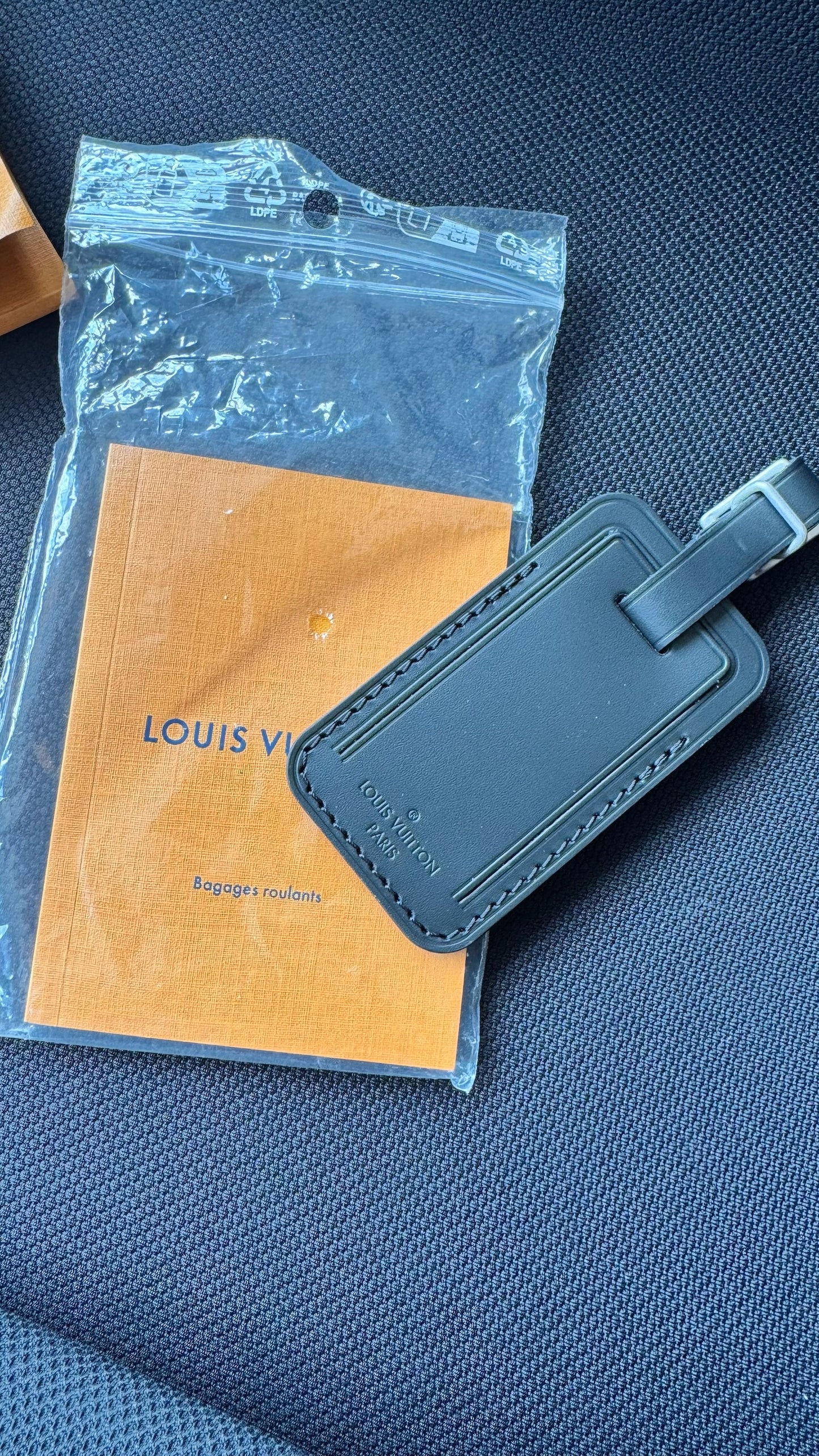 Louis Vuitton Horizon 70 suitcase