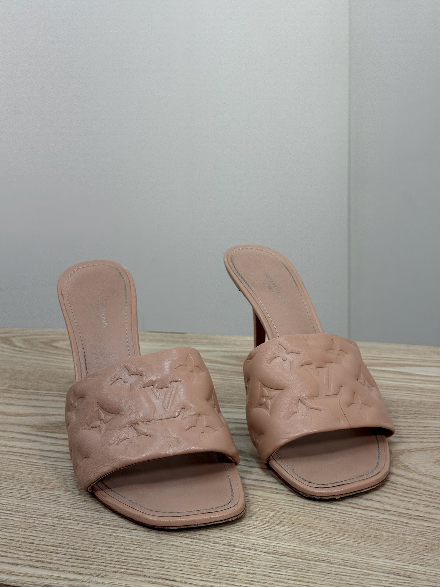 Louis Vuitton Dusty Pink Revival Mogogram Heels - UK 7