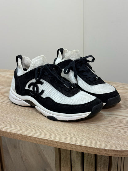 Chanel Black And White Fabric Suede Calfskin CC Trainers - UK 7
