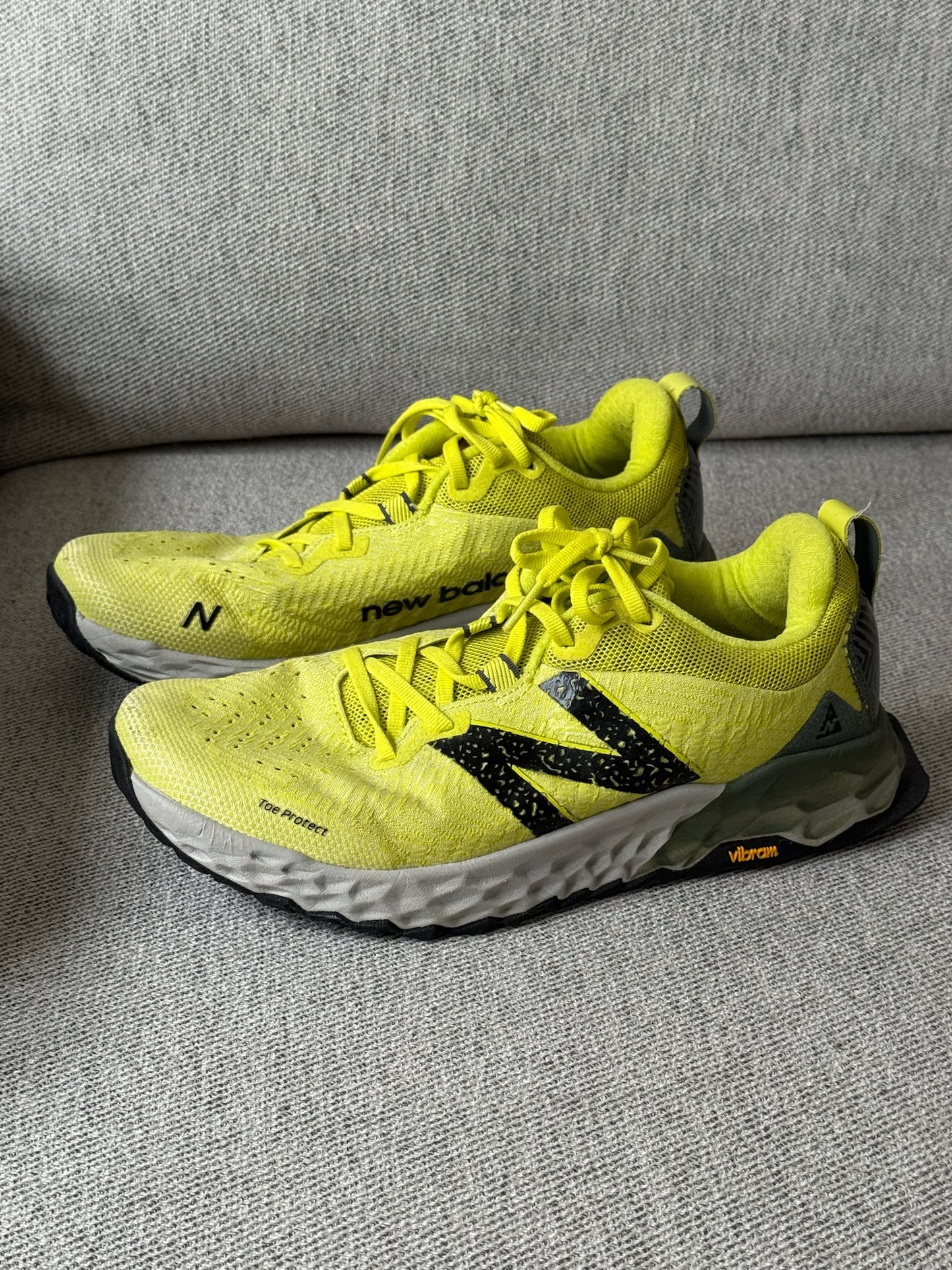 New Balance Yellow Fresh Foam Hierro v6 Trail Trainers - UK 8