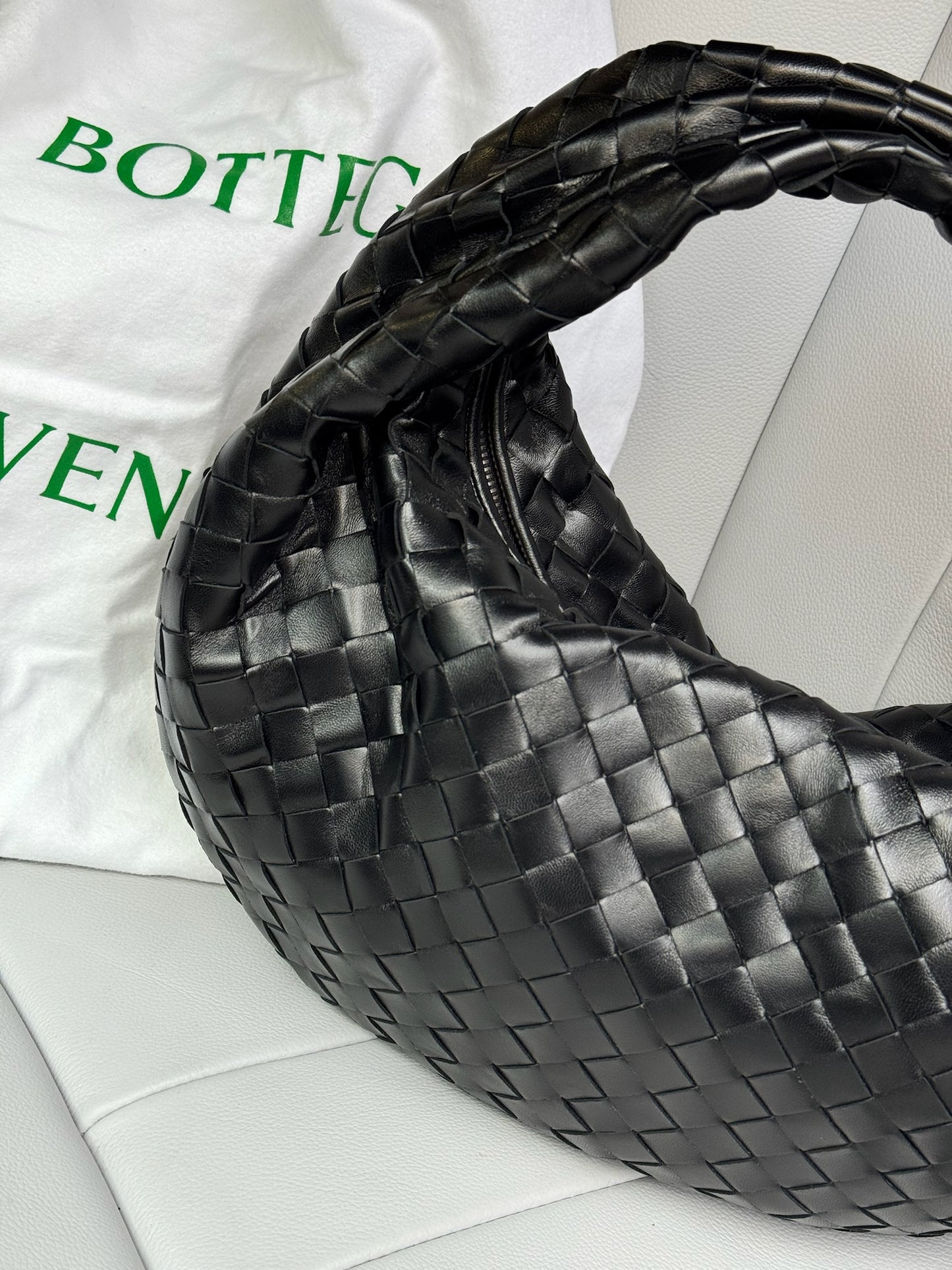 Bottega Veneta Black Lambskin Leather Jodie Suede Hobo Bag – New No Tags