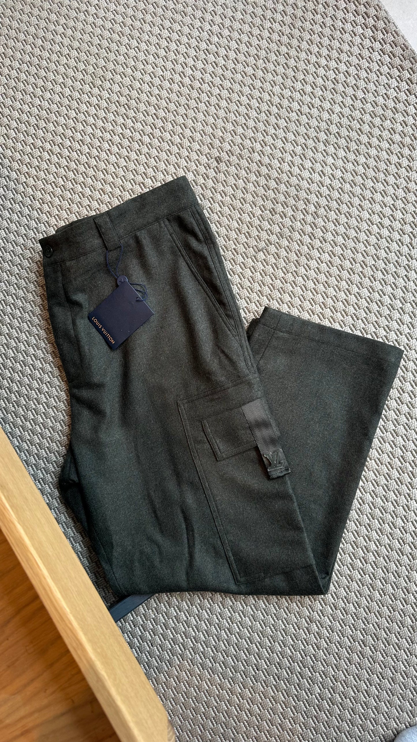 Louis Vuitton Grey Tailored Wool Cargo Trousers , brand new – IT 56