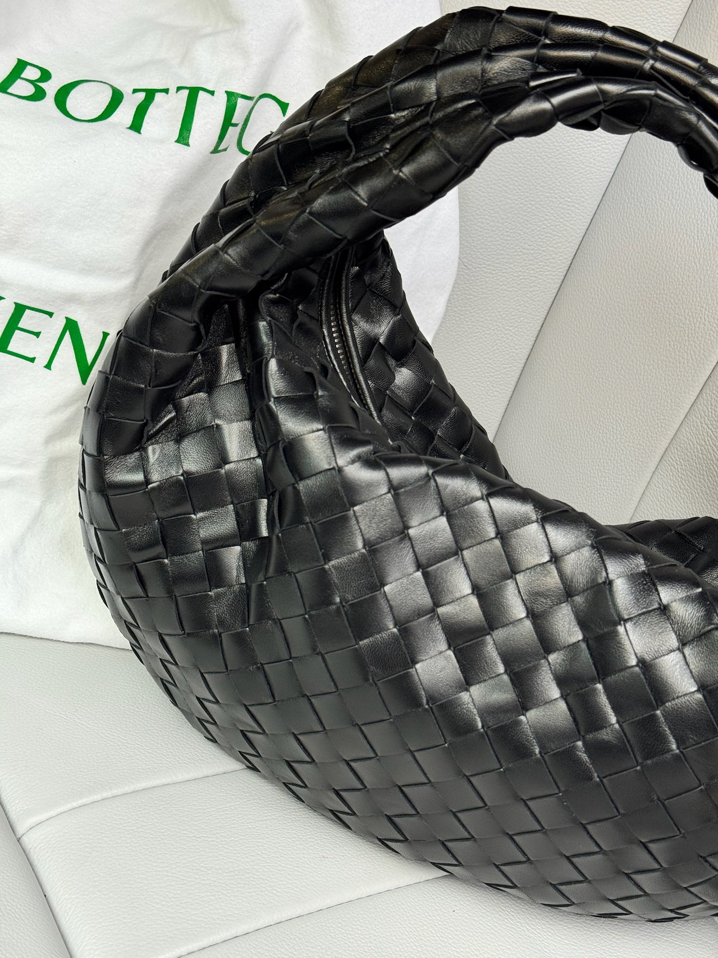 Bottega Veneta Black Lambskin Leather Jodie Suede Hobo Bag – New No Tags