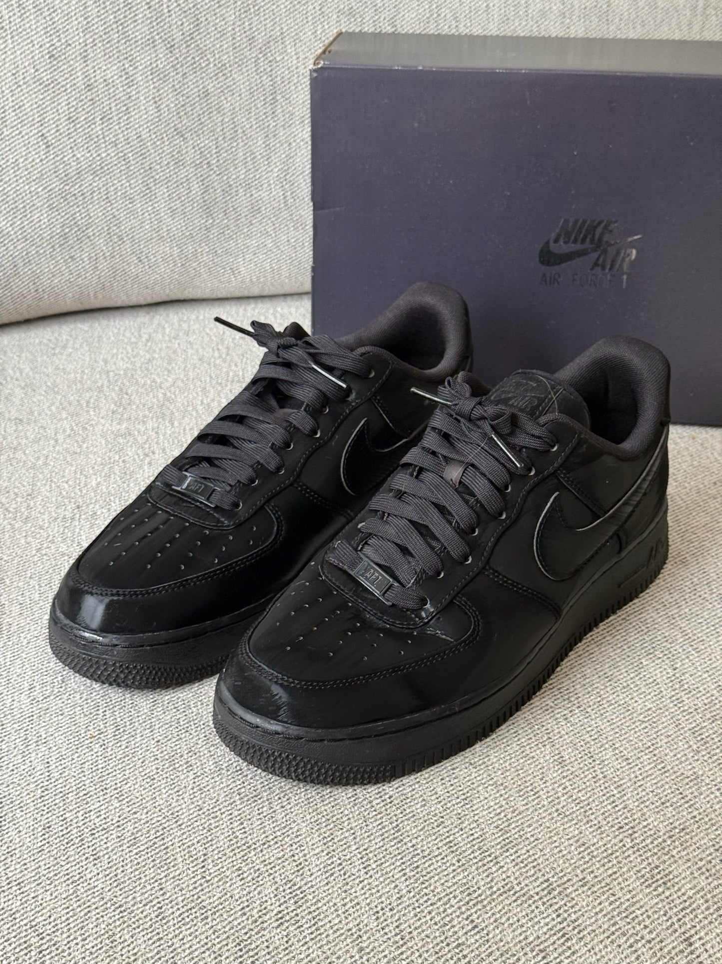 Nike Air Force 1 '07 Luxe Trainers in Black Leather - UK 7.5
