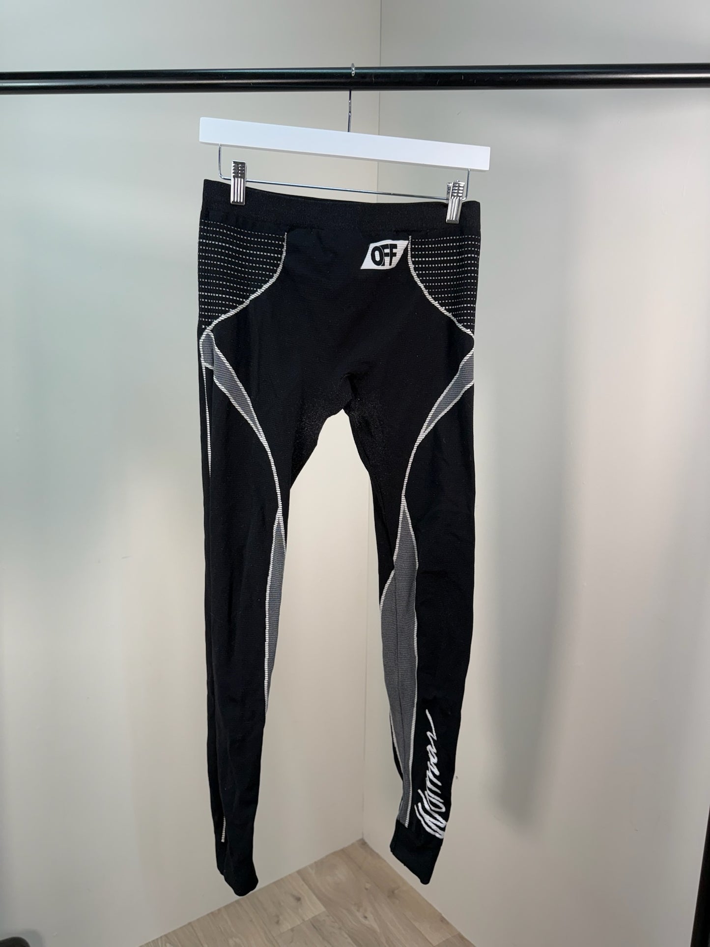 Off-White Black Gym Set leggings And CropActive Set - L/XL FIT UK 10