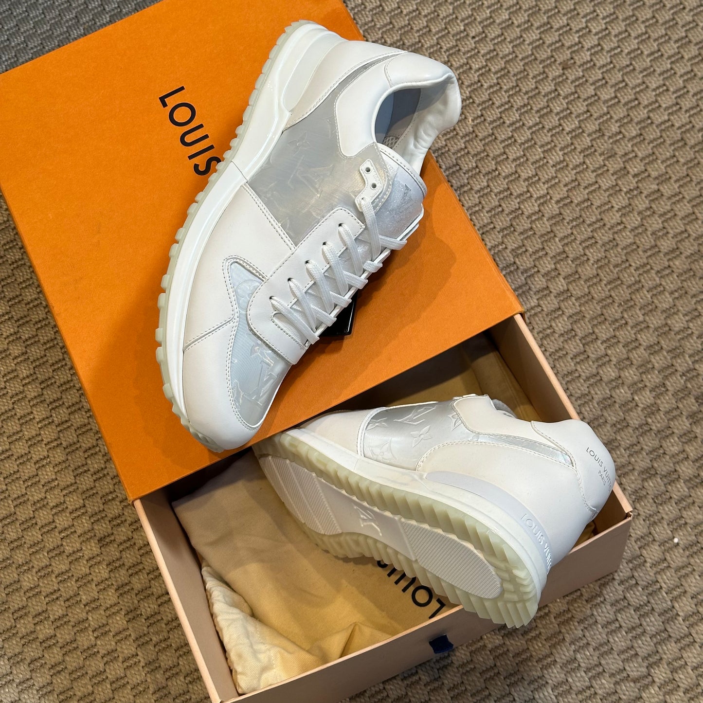 Louis Vuitton White Runaway Trainers – Brand New In Box UK 8