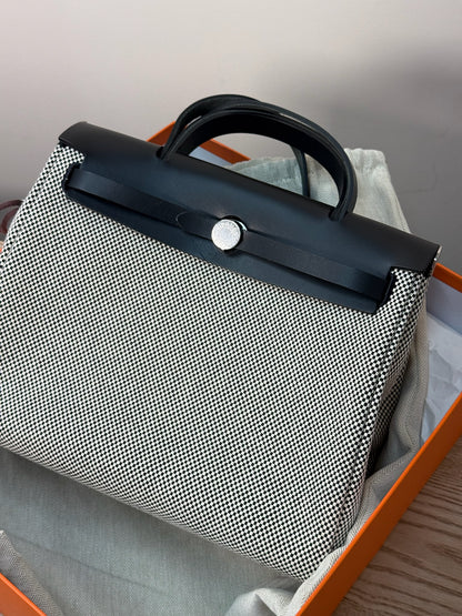 Hermès  Herbag 31 Vache Hunter Toile Quadrille Viking Black White Full Set